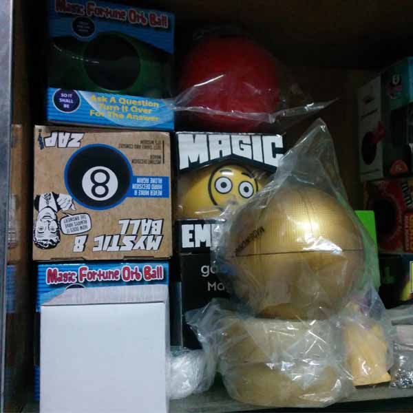 Custom Magic 8 Ball Packing